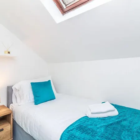 Central-2 Bed-private Entrance شقة إدنبرة