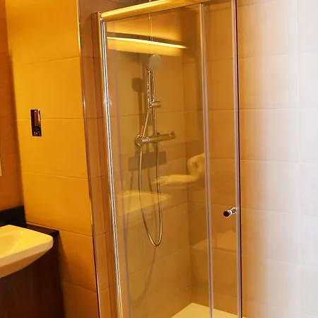 The Place 4* EDI