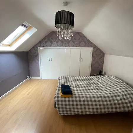 1 Bed Flat At Drum Street * 爱丁堡