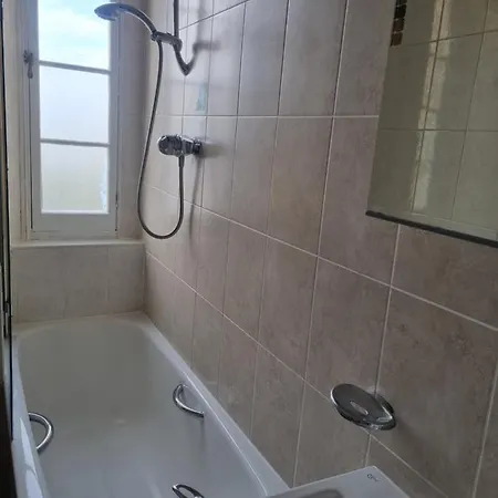 3 Double-bed Georgian In Prime Location エディンバラ