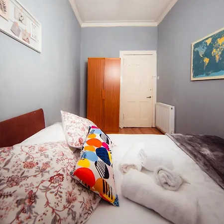Cozy 2 Bedroom By Leith Water/ Ocean Edinburgh