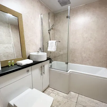 Daire Convenient 2br Basement Flat In Leith