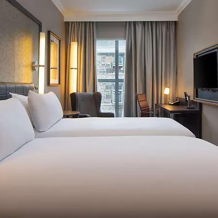 Doubletree By Hilton Centre 4*