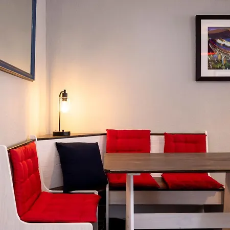 New Town Hostel *