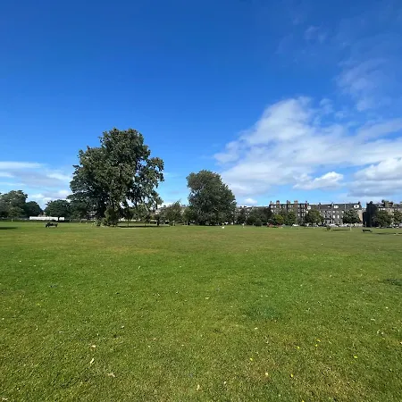 Leith Links Flat *