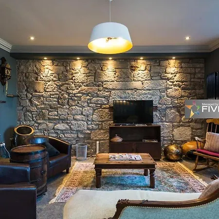 Luxurious In Edinburgh's Old Town