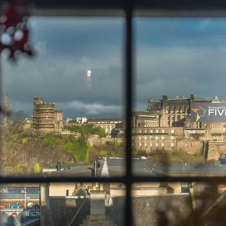 Luxurious In Edinburgh's Old Town Appartamento *