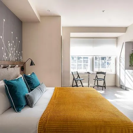 מלון דירות Heeton Concept Queen Street 4*