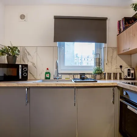 Lägenhet Modern 2bed Apartment-free Parking *
