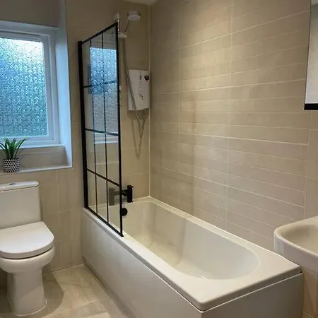 شقة 2 Bed Centre Modern Flat