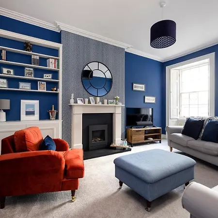 Elegant 2-bedroom In Centre Apartment Edinburgh