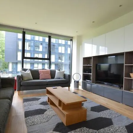 The Simpson - Luxury 2 Bed - Private Parking דירה *