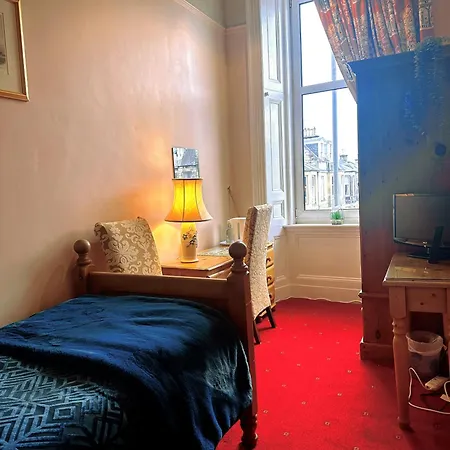 Rosehall Guest house 3*