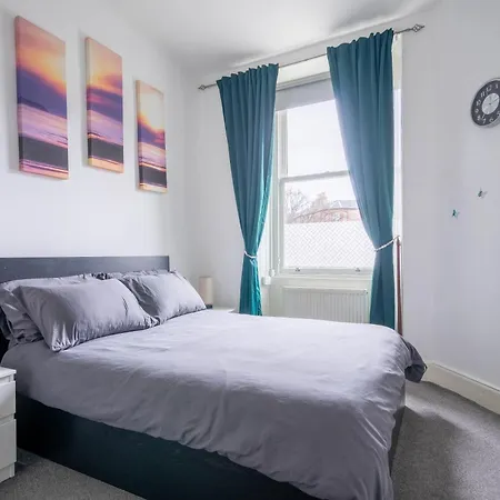 Cosy Leith Escape -