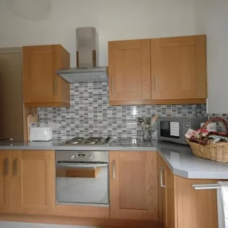 Lovely 2 Bed Flat Located Next To Castle 아파트 에든버러