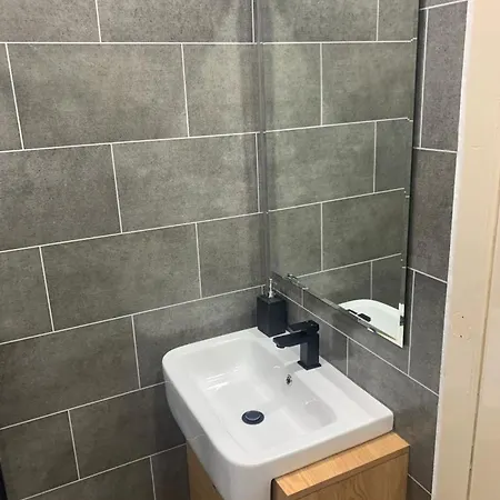 Stockbridge Two Bedroom شقة