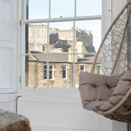 Διαμέρισμα Spacious Modern Centre Castle Views *