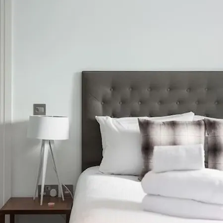 Cool Urban With Stunning Castle Views