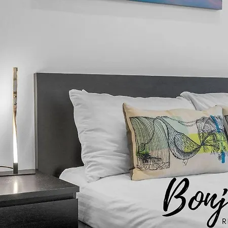 Clichy Ground Floor 1br-1 Ba, Shared Garden Access By Bonjour Residences Daire Edinburgh