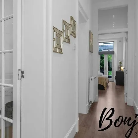 Daire Clichy Ground Floor 1br-1 Ba, Shared Garden Access By Bonjour Residences Edinburgh