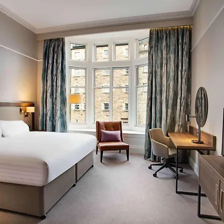 Hilton Carlton Hotel 4*