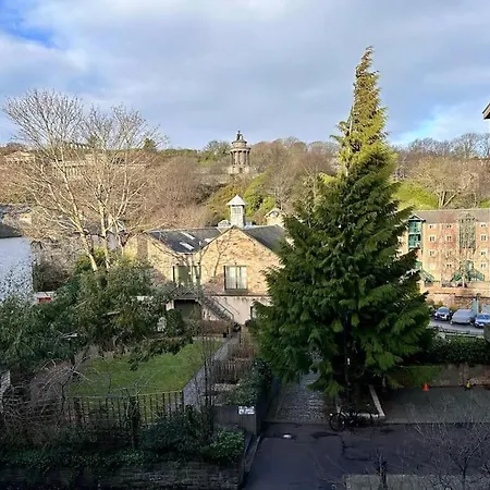 Old Town Bolthole. Canongate 2ba *