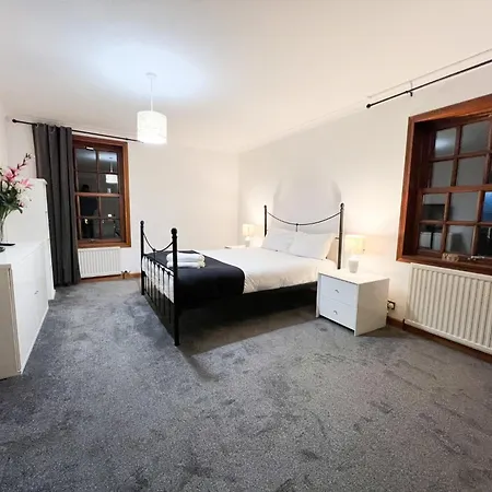 Apartman 2br Flat Historic Centre Sleeps 5 *