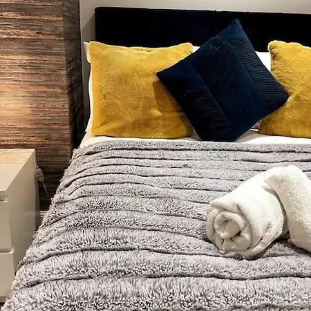 Apartment Montgomery Lovely 3 Bedroom With Private Garden In Centre *