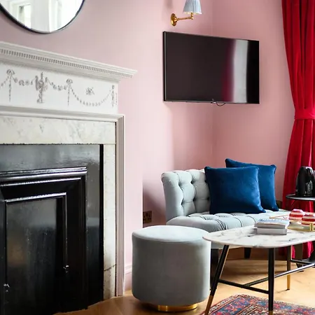 Queen Charlotte 3* Edimburgo