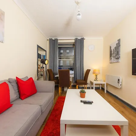 Apartment Cozy Old Town 4 Bedrm *