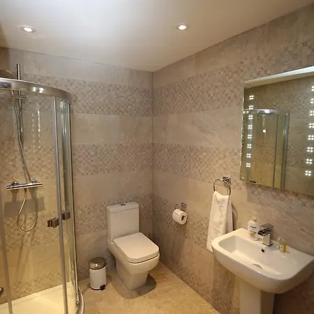 Pearl - Dalry House Edinburgh