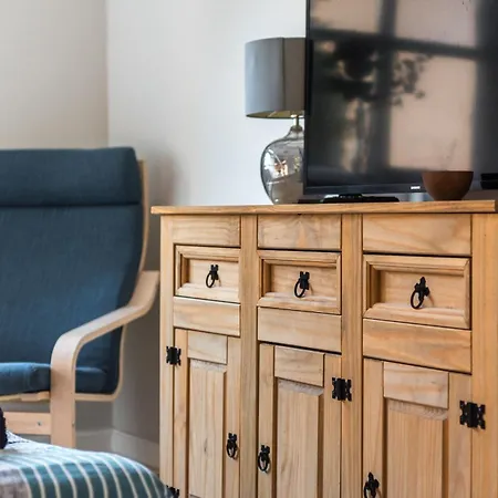 Lägenhet Cosy Roseburn Apartment, - 2 Bedrooms, Free Parking