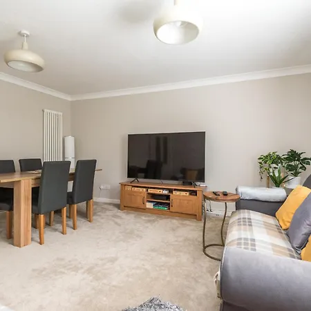 Cosy Roseburn Apartment, - 2 Bedrooms, Free Parking Lägenhet