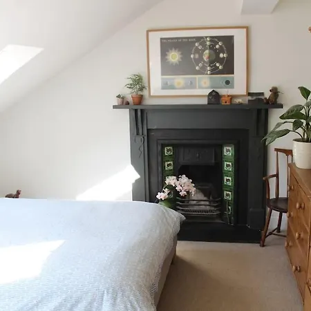 Charming Victorian Riverside Near Centre * Edinburg