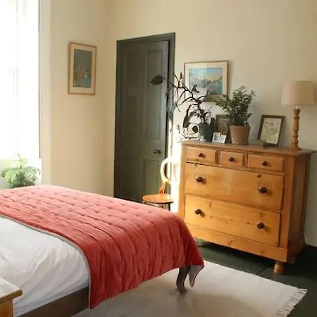 Charming Victorian Riverside Near Centre Edinburg