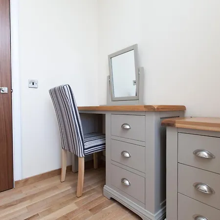 Luxe Arthurs Seat View Townhouse With Hot Tub Апартаменты *