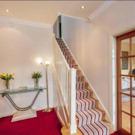 Hillhouse Blackhall * Эдинбург