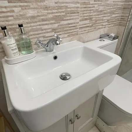 Amaragua إدنبرة