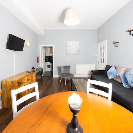 Warm&welcoming Centre By Meadows 8 Edinburg