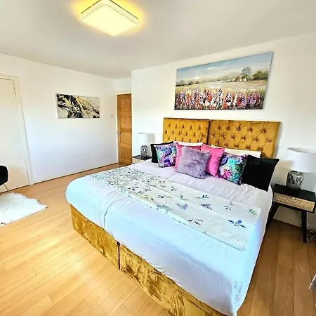 Apartment 3 Bed House With 6 Beds By Sensational Edinburgh