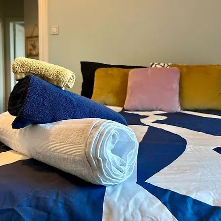 Edinburghs Arthurs Seat View Apartamento *