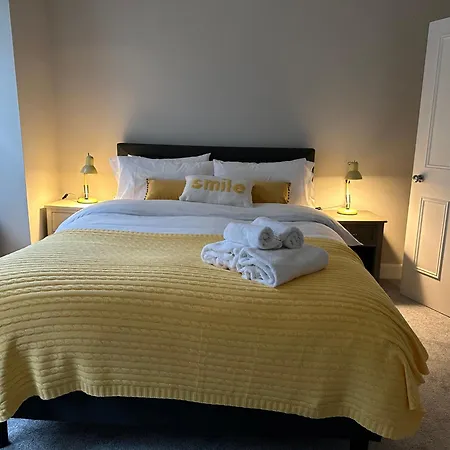 Two Bed * 爱丁堡