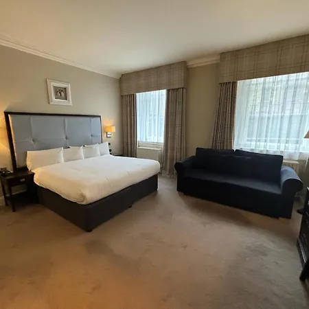 Hotel Leonardo
