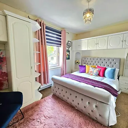 2 Bed With 4 Beds & Parking 公寓