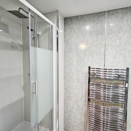 River Haven بيت ضيافة 2*