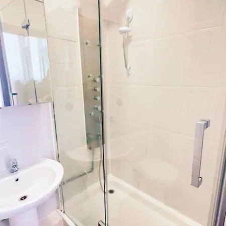 River Haven إدنبرة