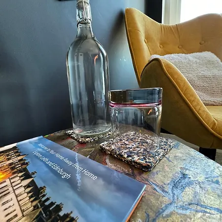 Private Cozy & Stylish In A Shared Flat In * Edinburgh