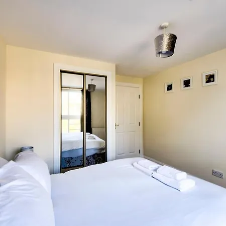 Guestready - 3bdr W/ Private Parking