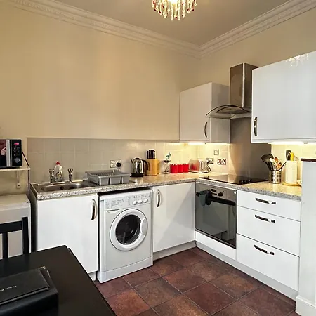 Blair St Burns Apt Old Town Apartment