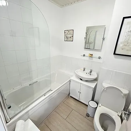 Blair St Burns Apt Old Town *